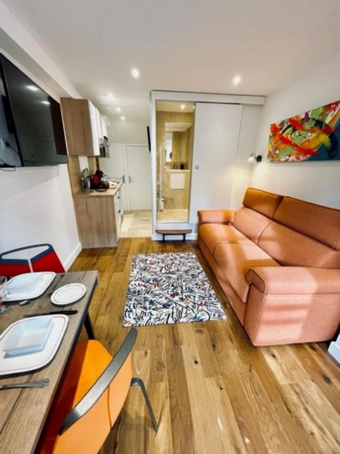 Ben Nevis Charming Studio In The Heart Of The Lively Life Of The Pre Carre Apartment Annecy Bagian luar foto